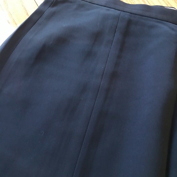 Unavailable — EUC Eddie Bauer black mid skirt - Picture 3 of 4